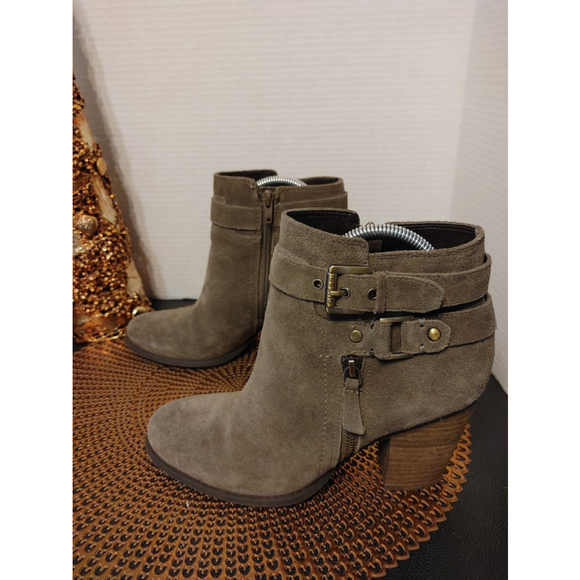 Guess Suede Boots Size 9M - Picture 2 of 6